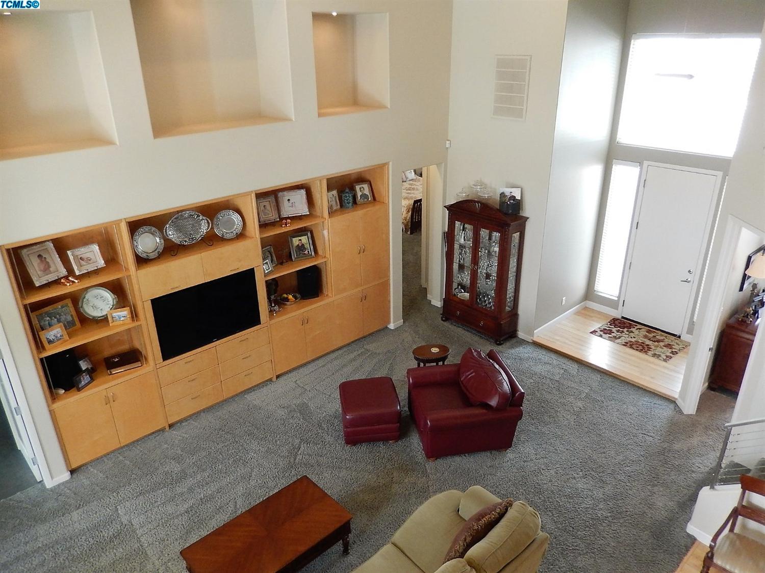 2014El Cajon Court, Visalia, CA 93277