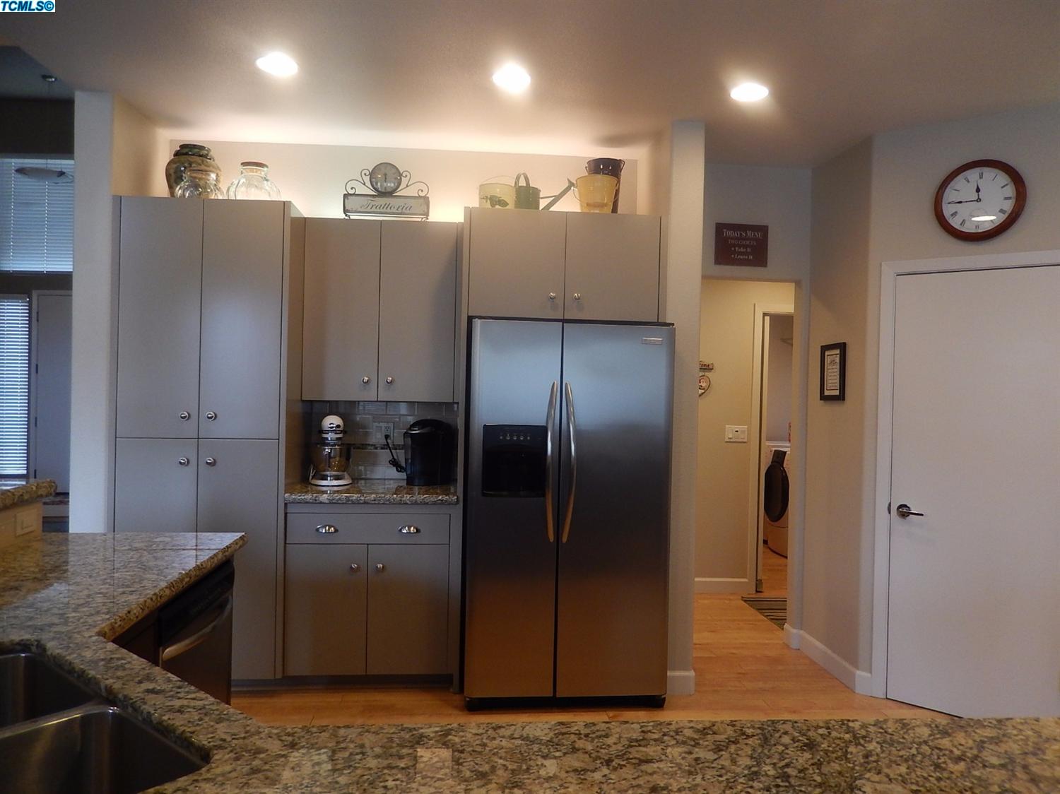 2014El Cajon Court, Visalia, CA 93277