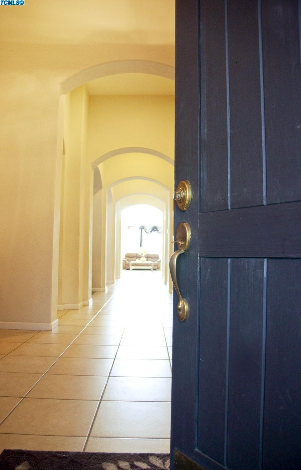 5915 West Vine Court, Visalia, CA 93291
