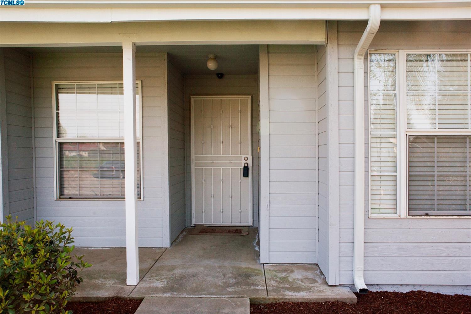 3427 East Sanders Court, Visalia, CA 93292