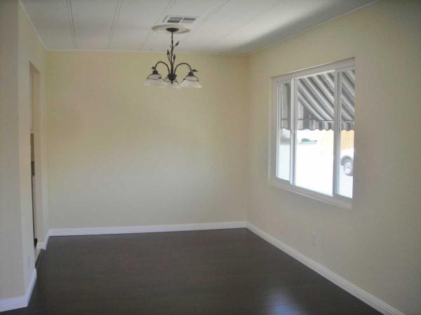 Royal Palms Mobile Park1001 Crown AveBakersfield, CA 93301