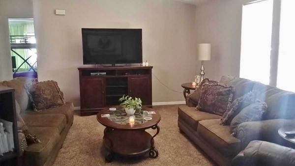 Royal Palms Mobile Park717 43rd StBakersfield, CA 93301