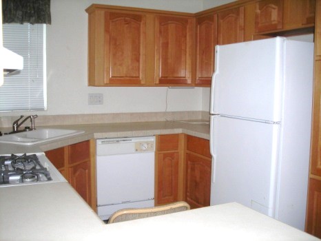 Royal Palms Mobile Park805 Crown AveBakersfield, CA 93301