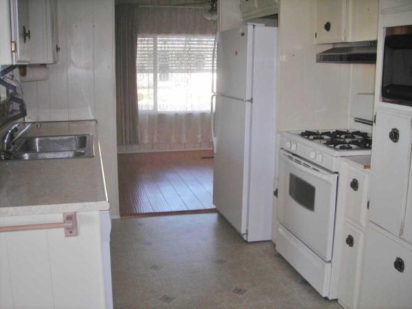 Royal Palms Mobile Park917 Crown AveBakersfield, CA 93301