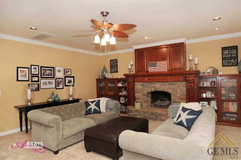 2301 B Street, Bakersfield, CA 93301