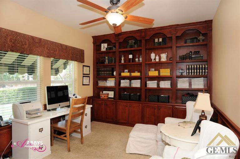 2301 B Street, Bakersfield, CA 93301