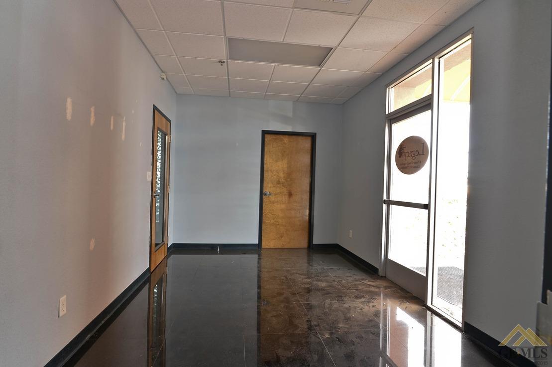 2700 F Street, Bakersfield, CA 93301