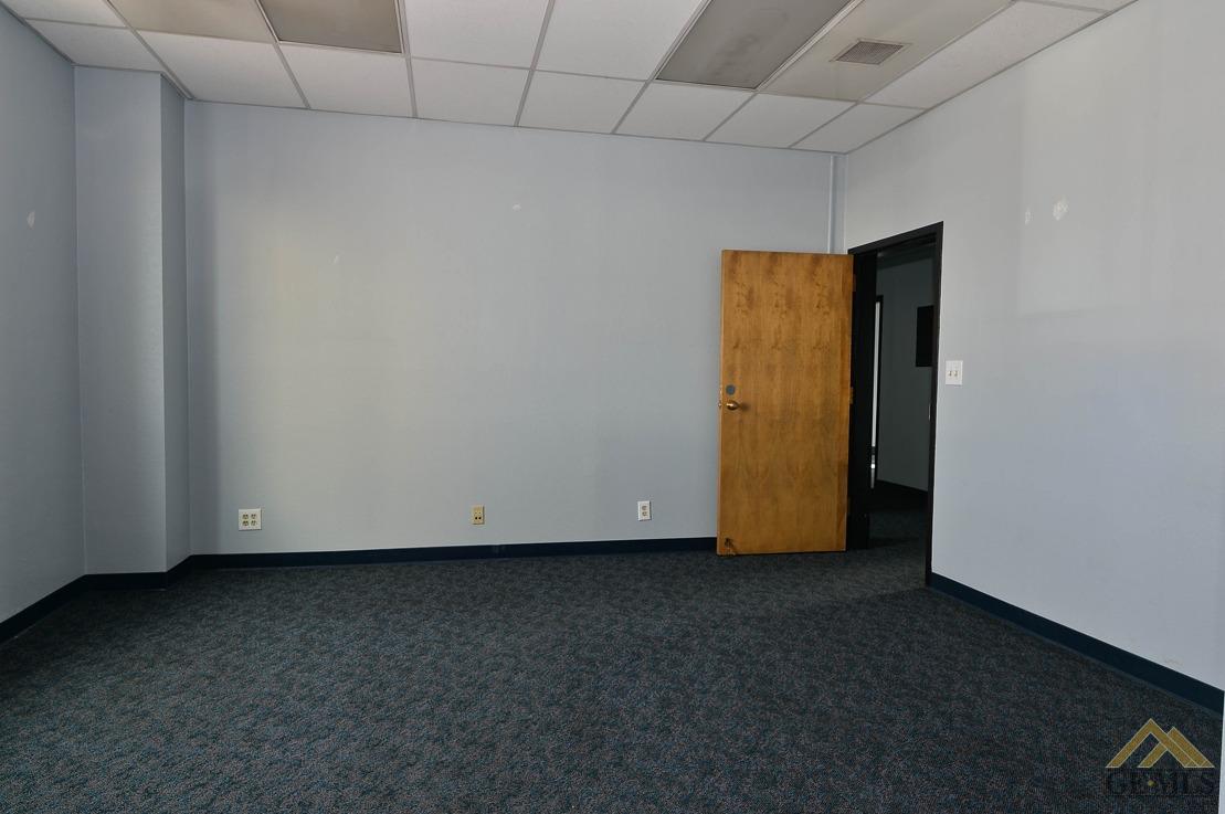 2700 F Street, Bakersfield, CA 93301
