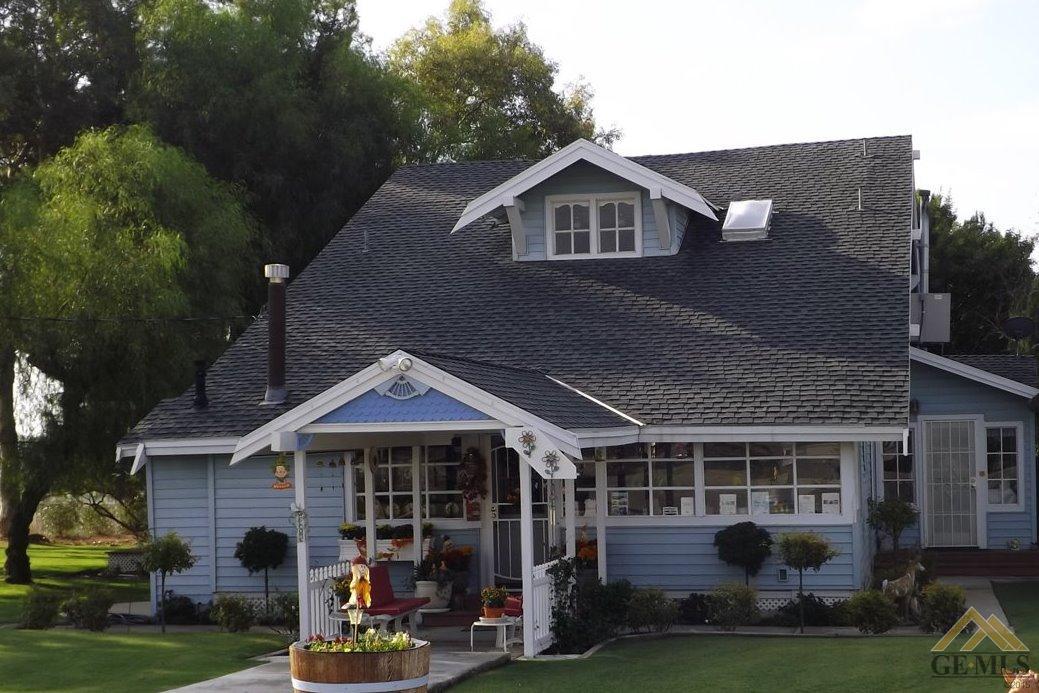 9346 Pioneer Drive, Bakersfield, CA 93306