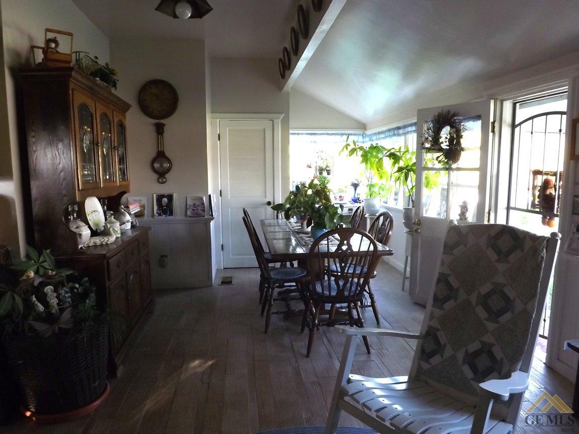 9346 Pioneer Drive, Bakersfield, CA 93306