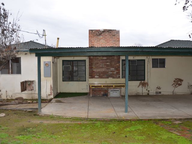 1744 Los Robles DrBakersfield, CA, 93306Kern County