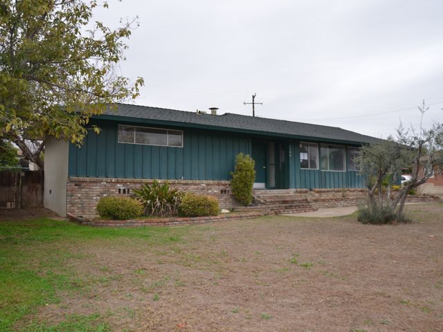 1744 Los Robles DrBakersfield, CA, 93306Kern County