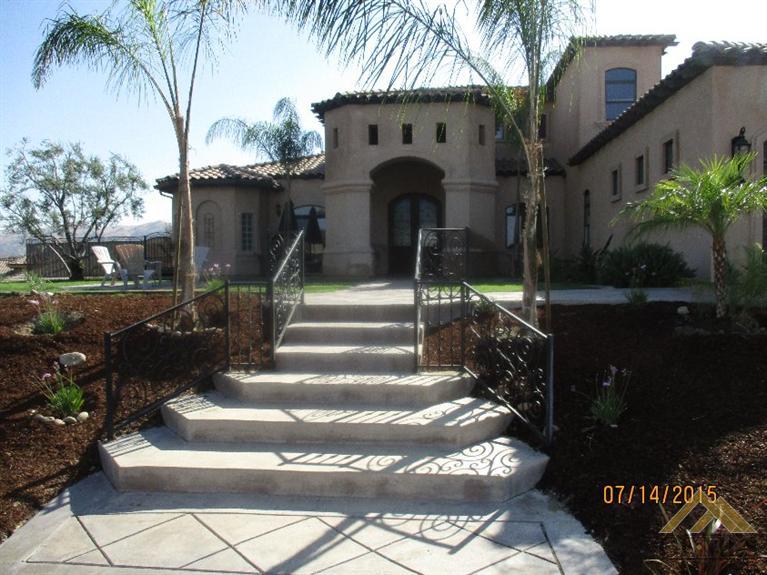 5507 Via Venezia, Bakersfield, United States 93306