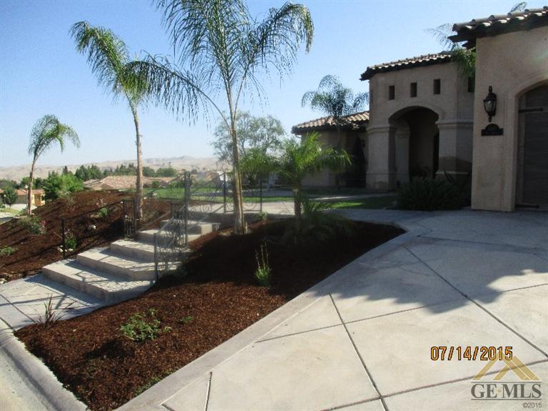 5507 Via Venezia, Bakersfield, United States 93306