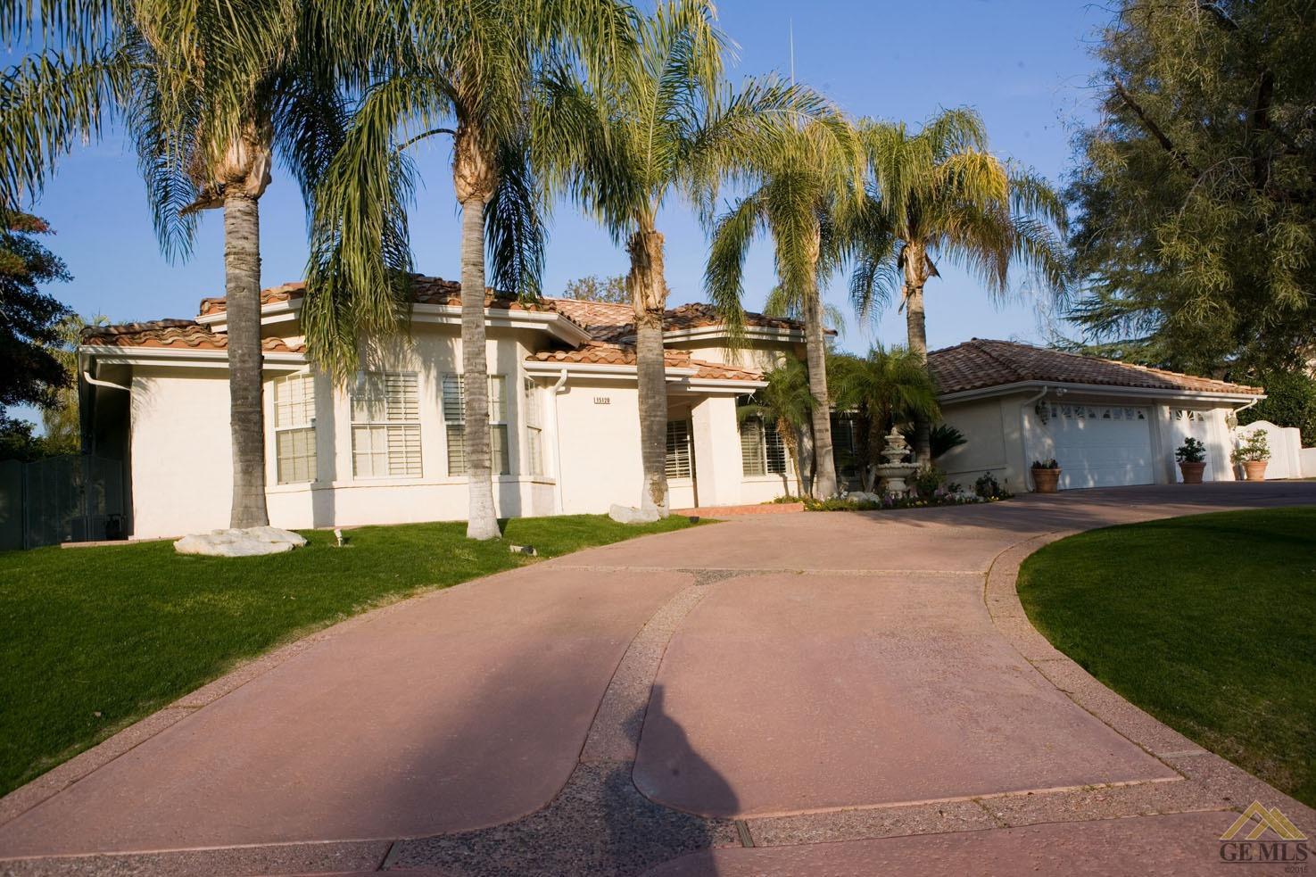 15120 Vista Grande Drive, Bakersfield, CA 93306