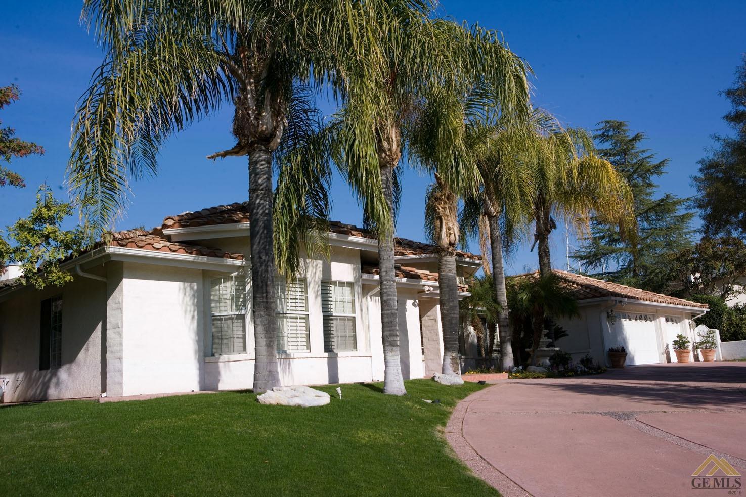 15120 Vista Grande Drive, Bakersfield, CA 93306