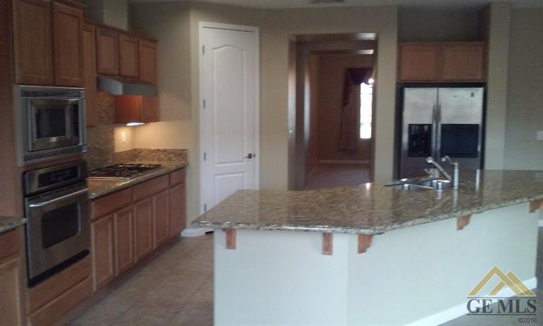 15103 Via Messina Drive, Bakersfield, United States 93306