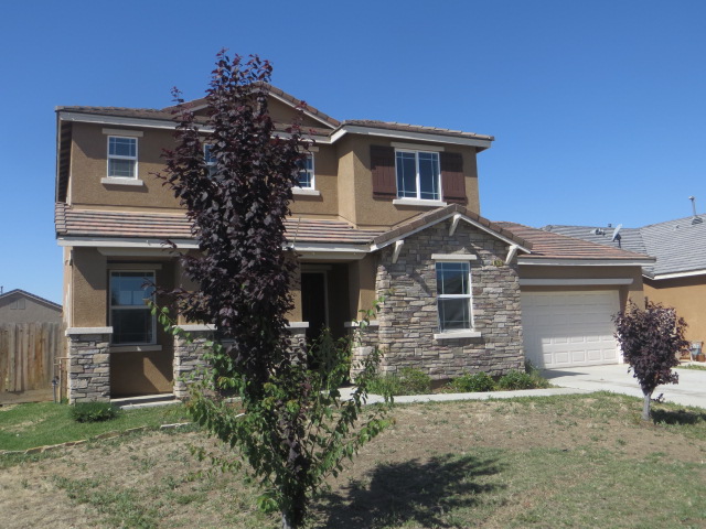 10723 Fieldstone DrBakersfield, CA, 93306Kern County