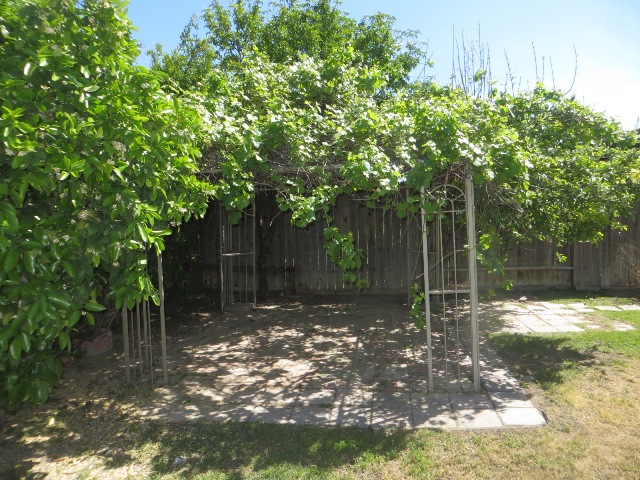 5012 El Palacio DrBakersfield, CA, 93307Kern County