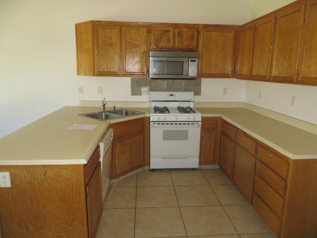 5012 El Palacio DrBakersfield, CA, 93307Kern County