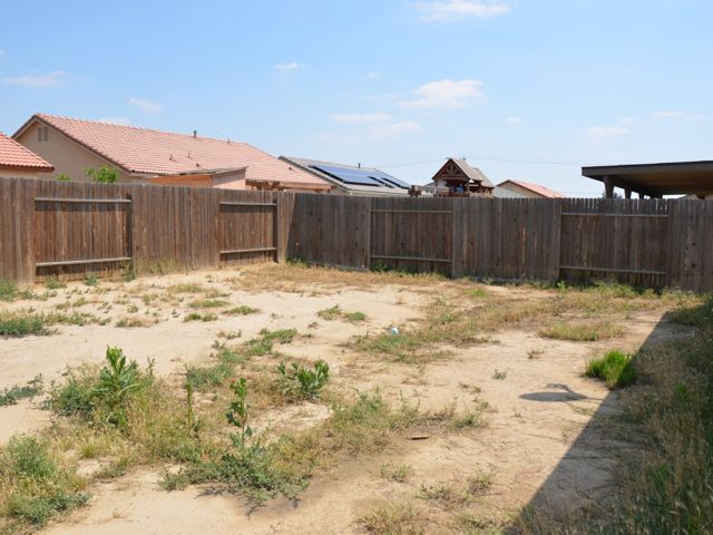 7207 Isla Mona CtBakersfield, CA, 93307Kern County