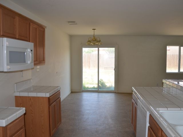 7207 Isla Mona CtBakersfield, CA, 93307Kern County