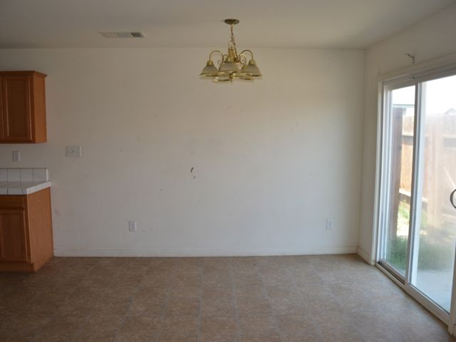 7207 Isla Mona CtBakersfield, CA, 93307Kern County