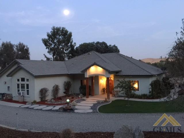 10601 Creekside Drive, Bakersfield, CA 93308