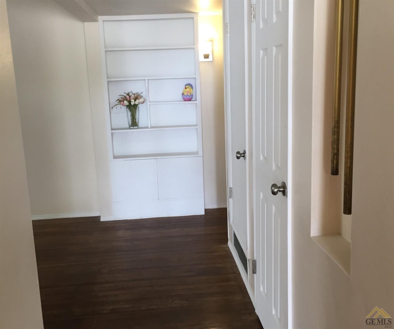2709 Manor Street, Bakersfield, CA 93308