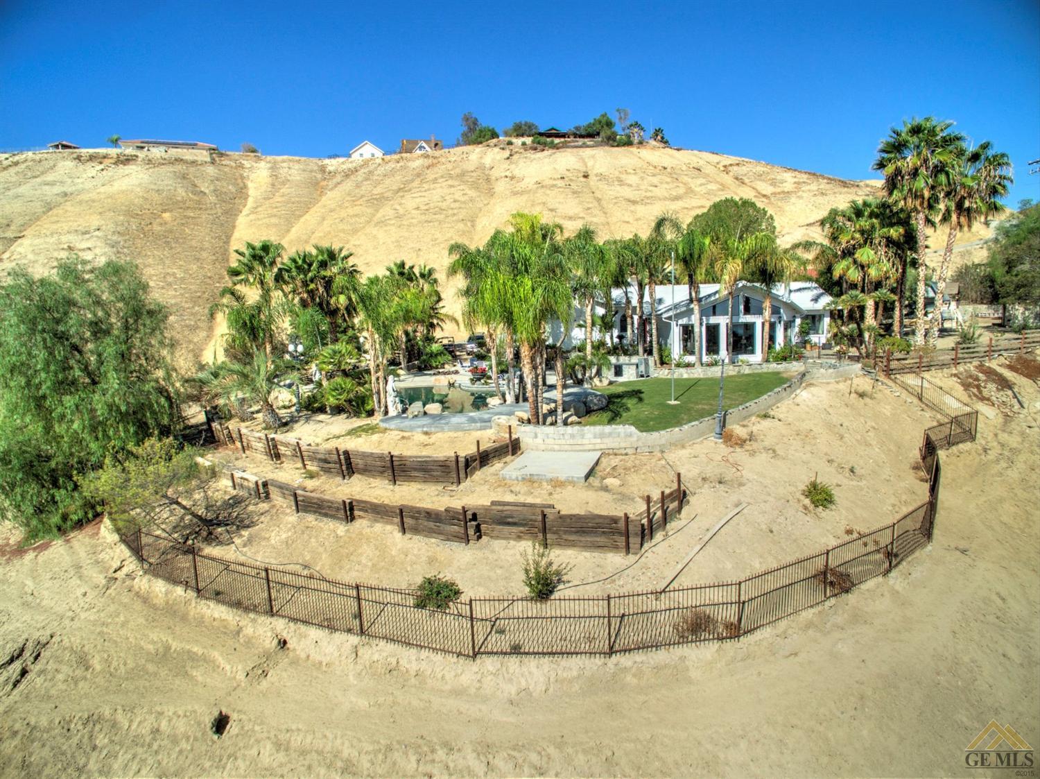 10700 Creekside Drive, Bakersfield, CA 93308