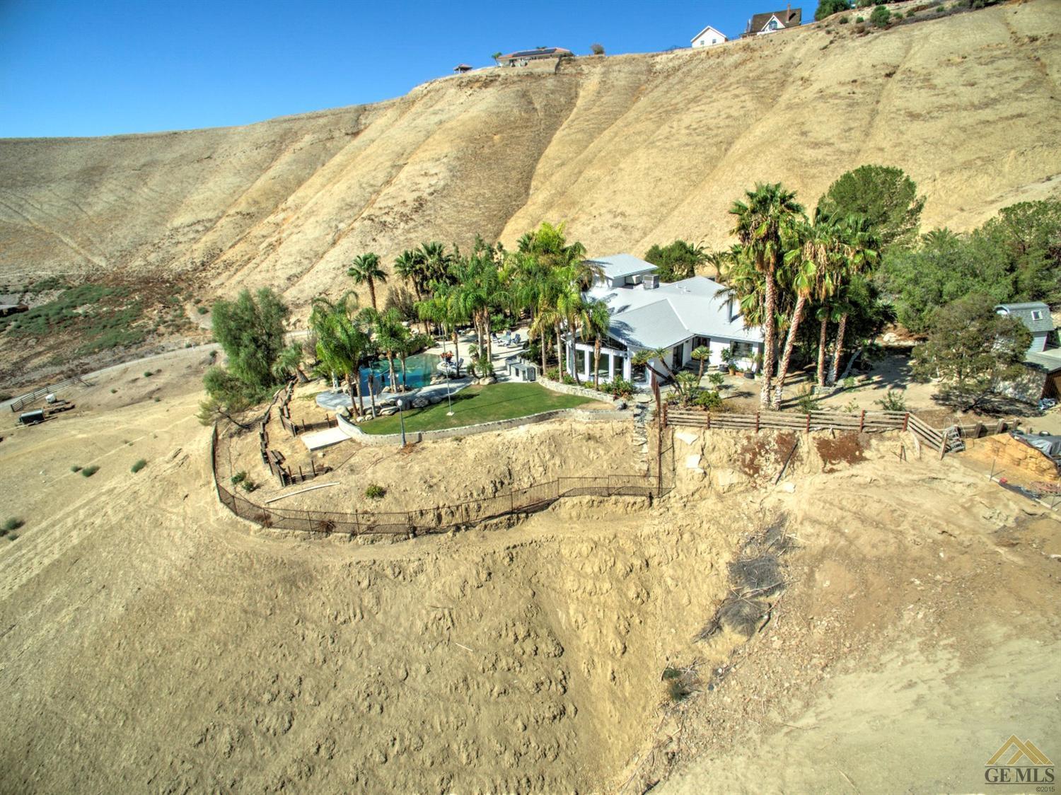 10700 Creekside Drive, Bakersfield, CA 93308