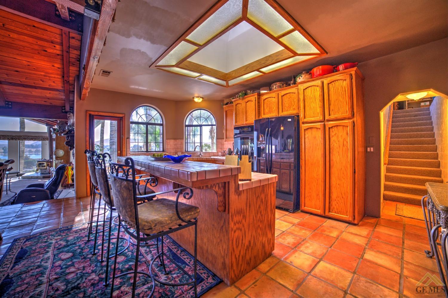 10700 Creekside Drive, Bakersfield, CA 93308