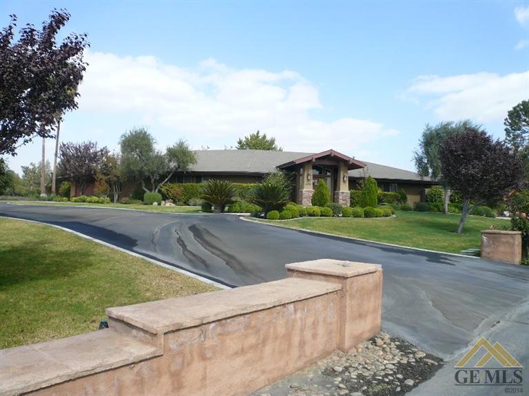 6333 River Grove Street, Bakersfield, United States 93308