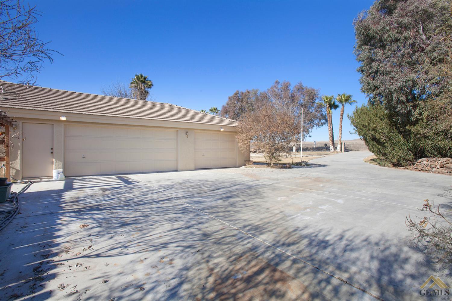 9633 Round Mountain Road, Bakersfield, United States 93308