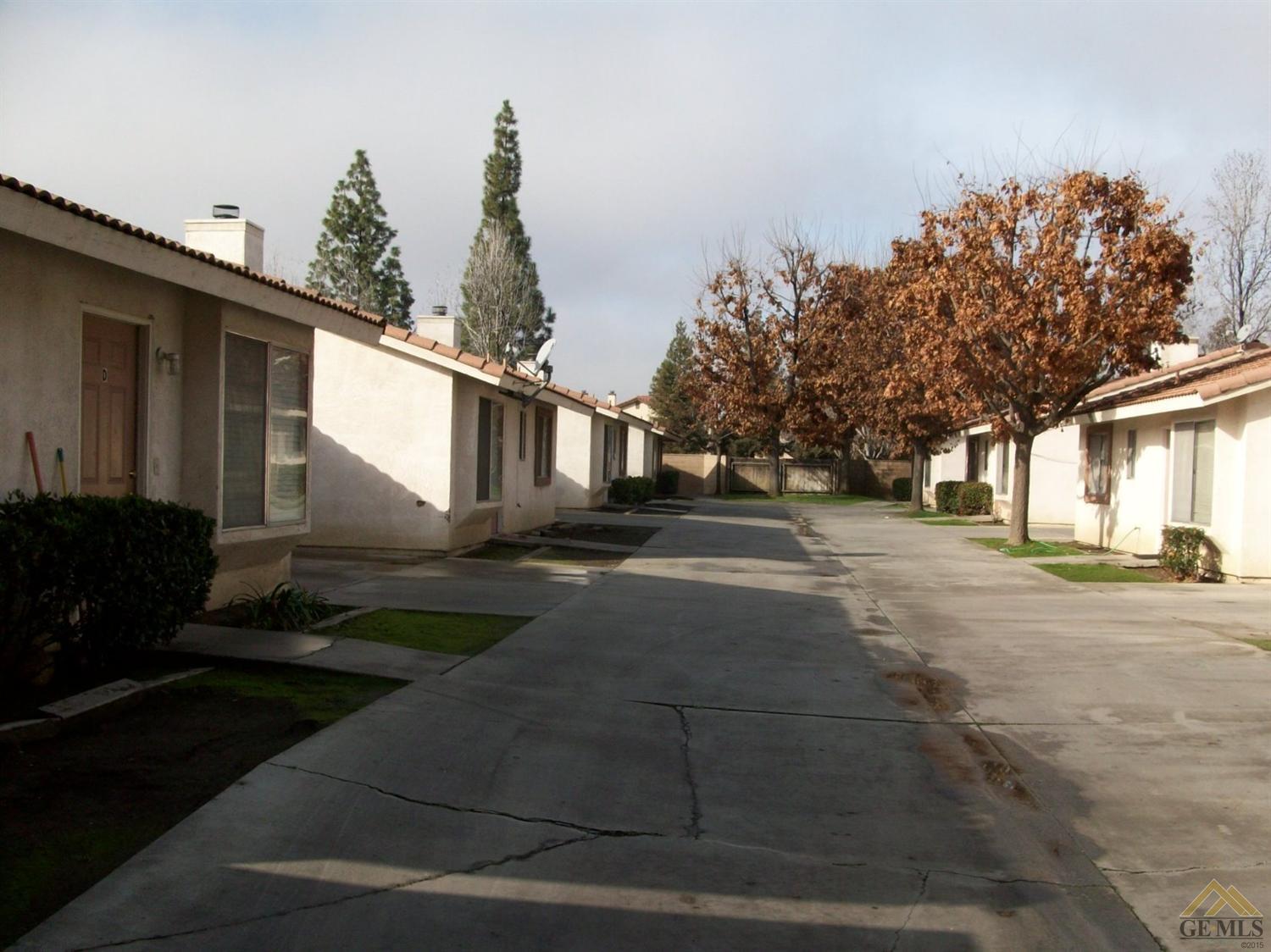 2726 Gosford Road, Bakersfield, United States 93309