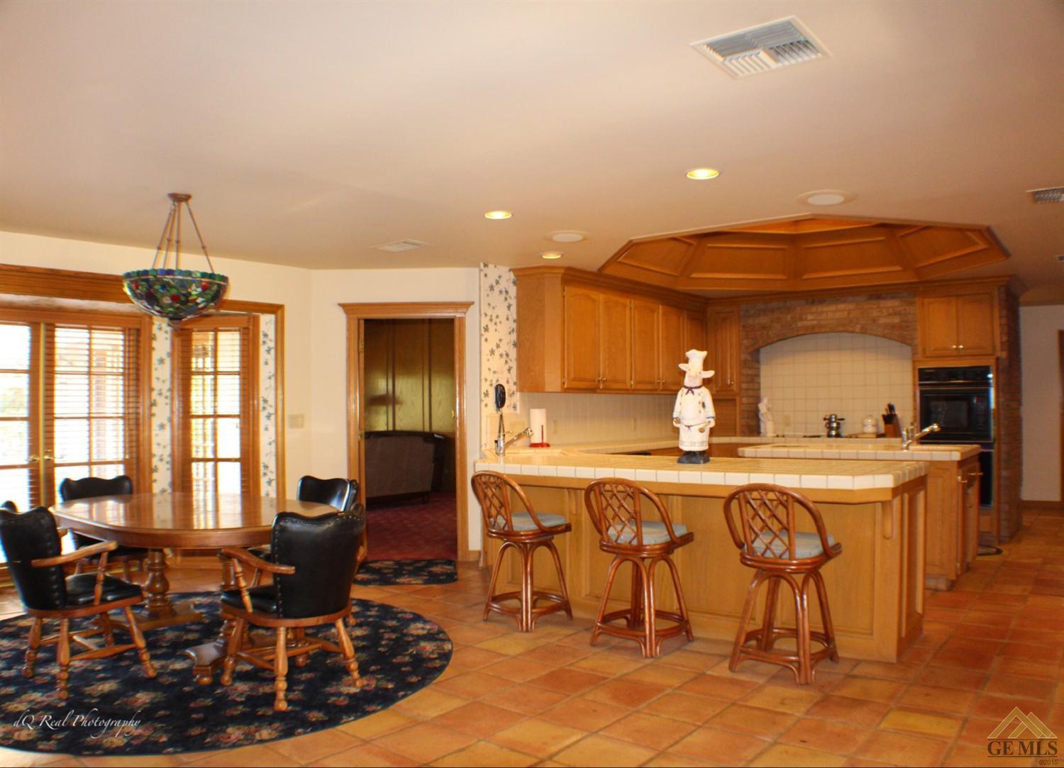 1601 Calle Castana, Bakersfield, CA 93309