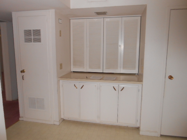 1124 River Oaks DriveBakersfield, CA, 93309Kern County