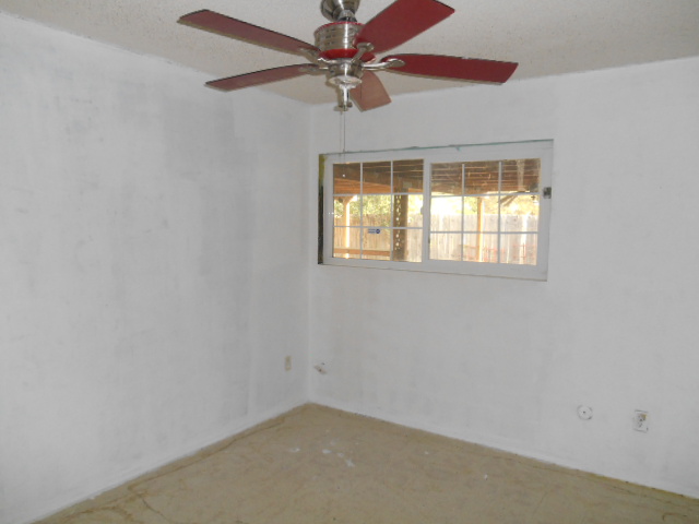 2206 Hasti Acres DrBakersfield, CA, 93309Kern County