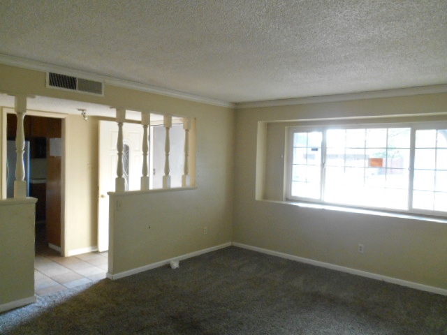 2206 Hasti Acres DrBakersfield, CA, 93309Kern County