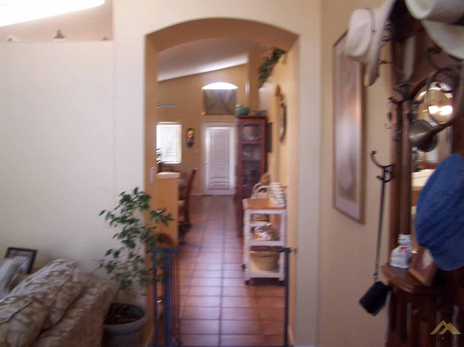 8311 Persimmon Dr, Bakersfield, CA 93311