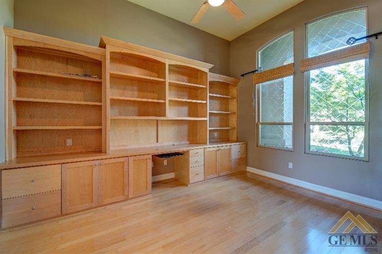11619 Harrington Street, Bakersfield, United States 93311
