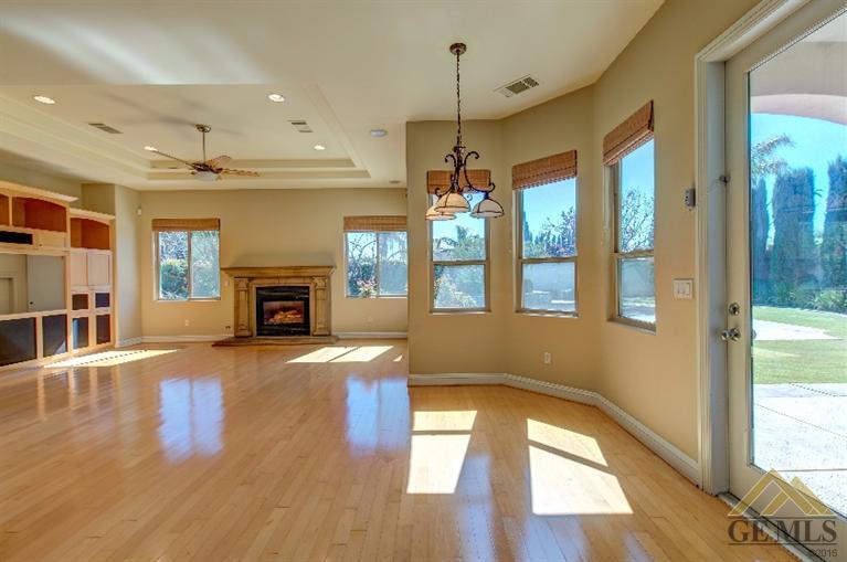 11619 Harrington Street, Bakersfield, United States 93311