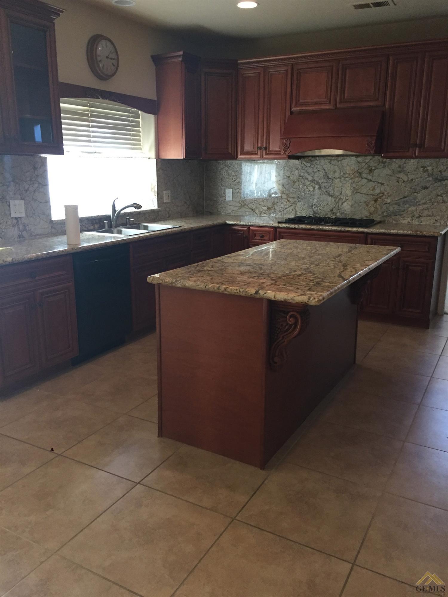 11009 Bright Water Way, Bakersfield, United States 93311