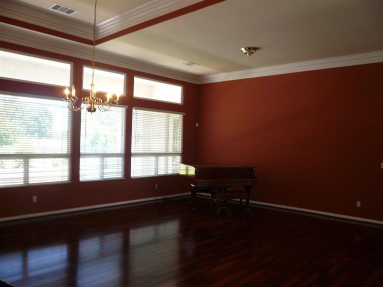 10206 Dutch Iris Drive, Bakersfield, United States 93311