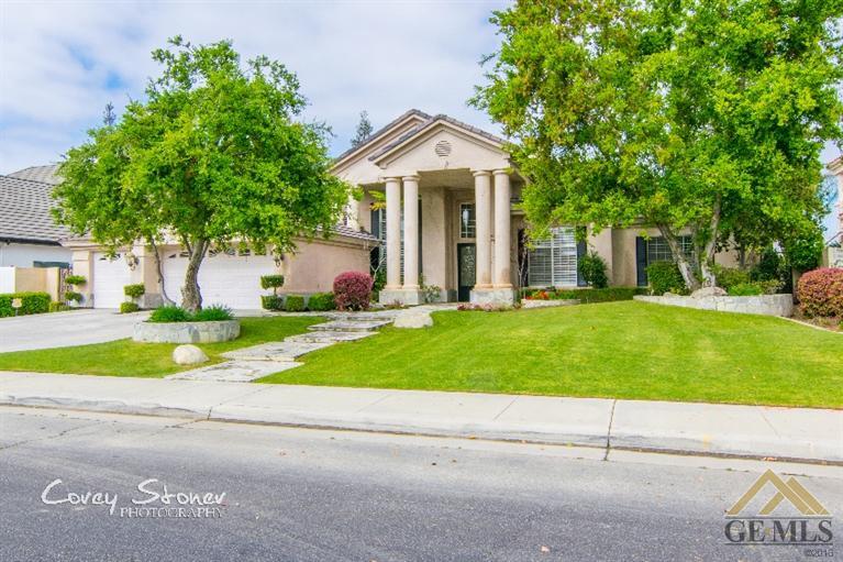 2017 Norwich Way, Bakersfield, CA 93311