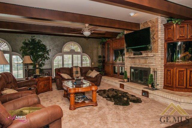 12100 Palm Avenue, Bakersfield, United States 93312