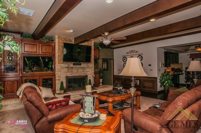 12100 Palm Avenue, Bakersfield, United States 93312