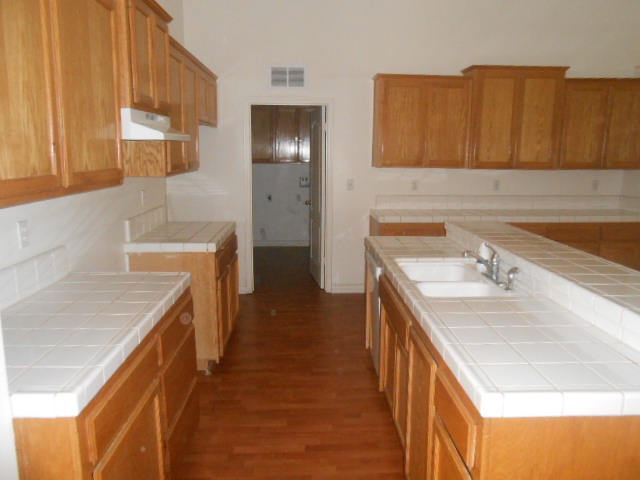 10412 Heather Valley DriveBakersfield, CA, 93312Kern County