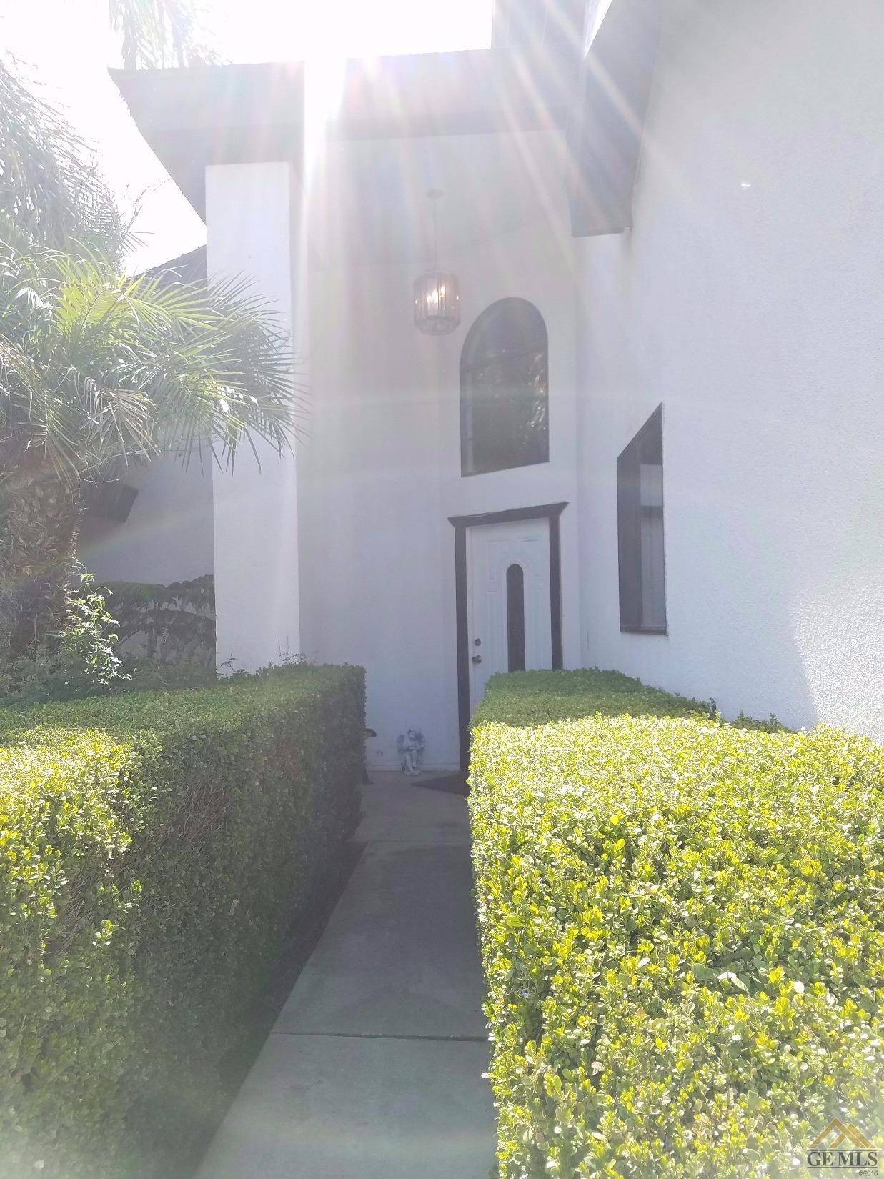 3909 Artimus Court, Bakersfield, CA 93313