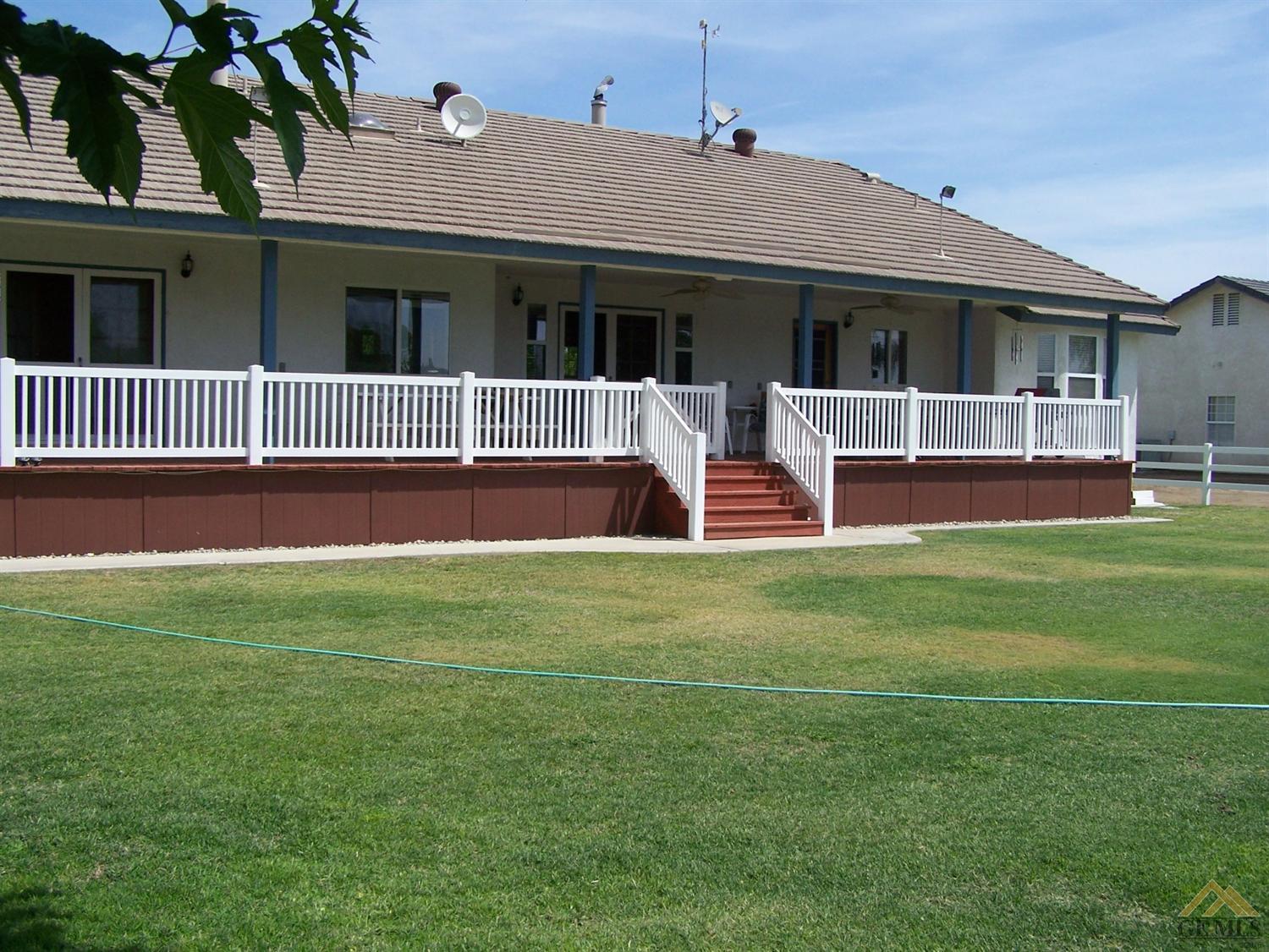 7145 Heatherwood Drive, Bakersfield, United States 93313